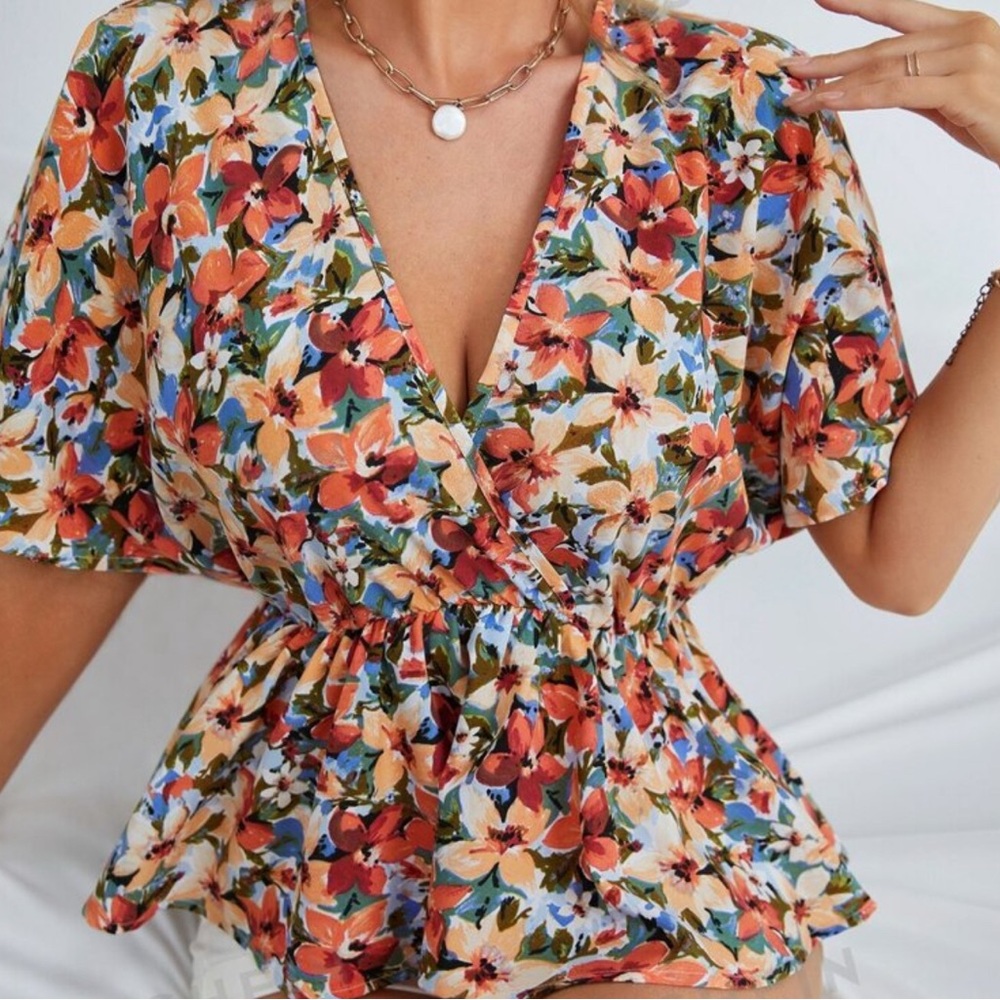 NWT Privé Surplice Neck Allover Floral Print Peplum Top